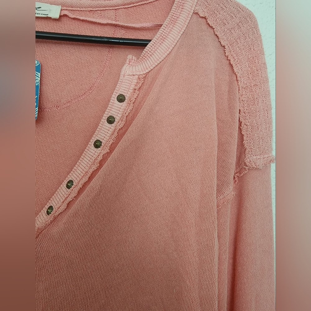 Free People 100% Cotton Studded Henley V Neck Top,Peach/Pink color, XS, NWT - Picture 6 of 13